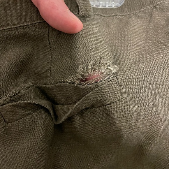 Forever 21 army green shorts. Size small. - Picture 3 of 6